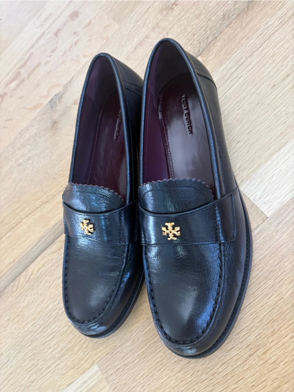 Tory Burch Black Leather Loafers with Gold Logo Accent